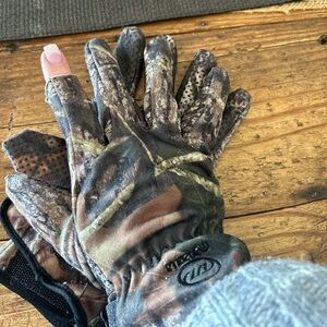 Mossy Oak Camouflage Archery Bow Hunting Gloves